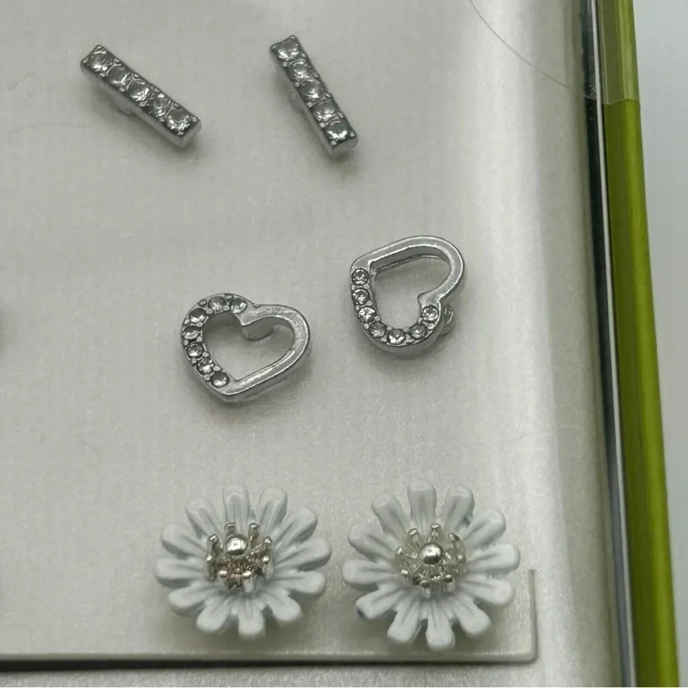 2 NEW Box Sets of Earrings - Daisy Fuentes and MixIt Sensitive Ears - Picture 13 of 14